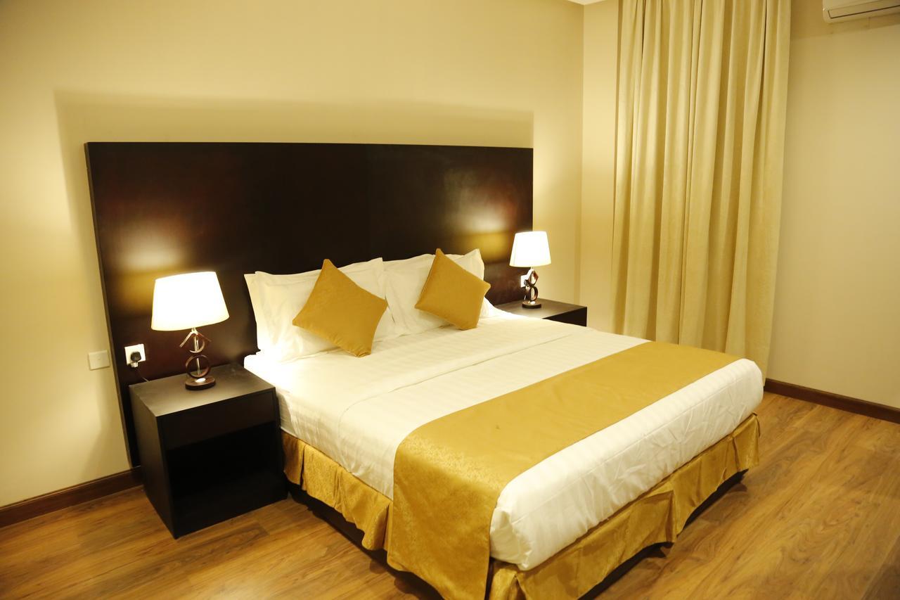 Flora Hotel Suite 2 فلورا2 للشقق المخدومة Эр-Рияд Экстерьер фото