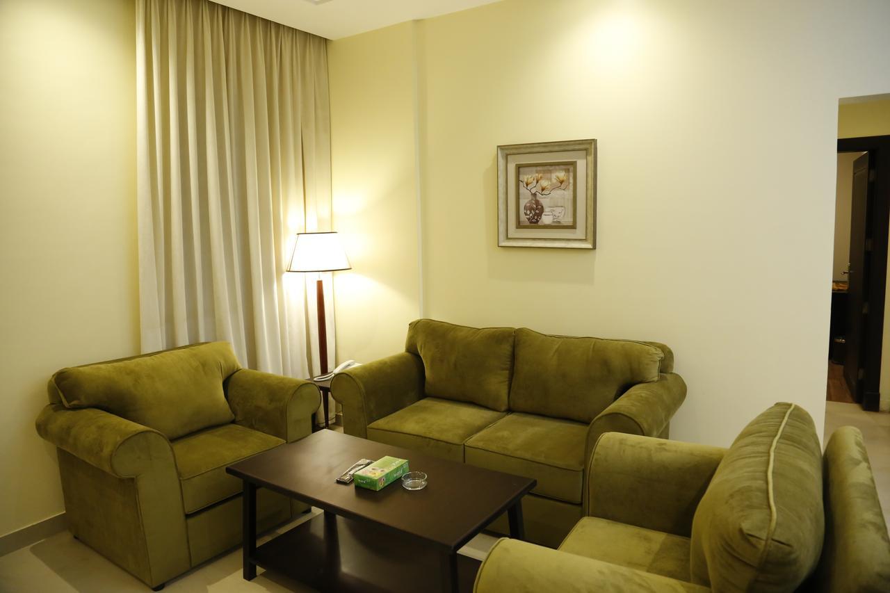 Flora Hotel Suite 2 فلورا2 للشقق المخدومة Эр-Рияд Экстерьер фото